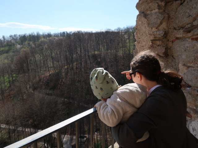 Nils und Sabine in der Ruine Johannstein