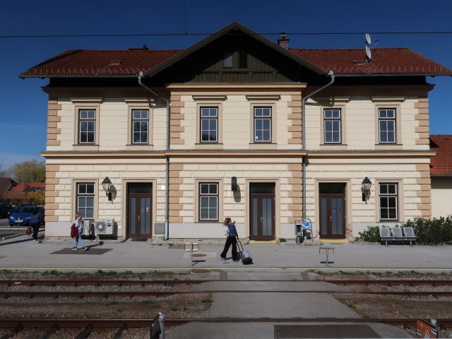 Bahnhof Hötzelsdorf-Geras, 499 m