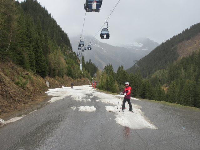 Frank und Melanie auf der Talabfahrt (23. Apr.)