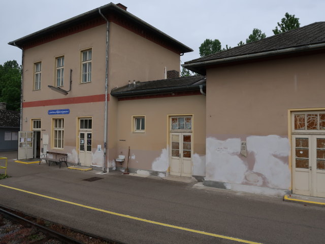 Bahnhof Laxenburg-Biedermannsdorf, 190 m
