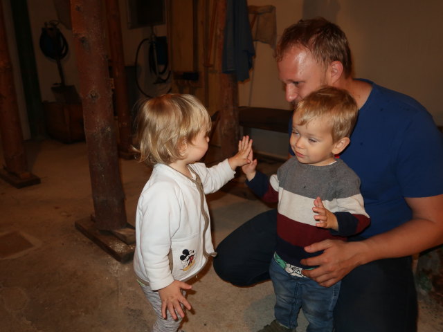 Nils, Lukas und Thomas im Luftschutzkeller