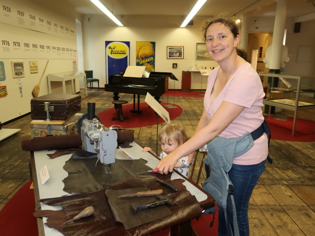 Nils und Sabine in der Sammlung Industrie