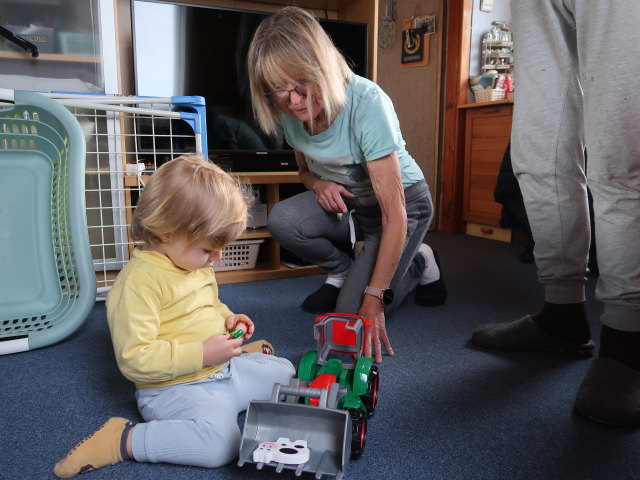 Nils, Mama und Papa im Haus meiner Eltern