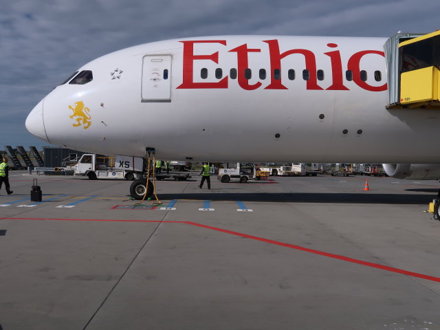 ET 724 am Københavns Lufthavn, 5 m (17. Mai)