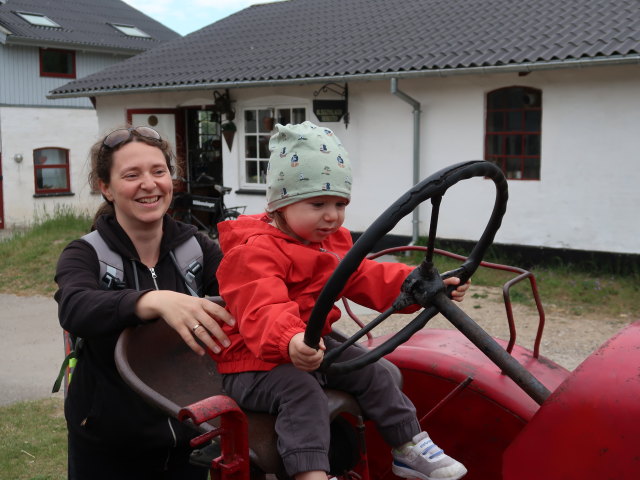 Sabine und Nils im Oplevelsescenter Nyvang in Holbæk (17. Mai)