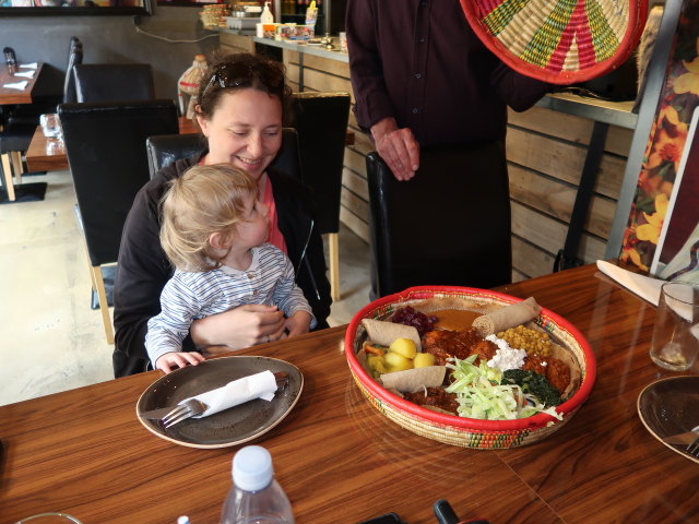 Nils und Sabine im Habesha Restaurant in Holbæk (17. Mai)