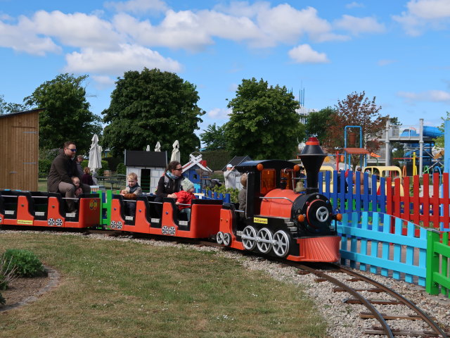 Sabine und Nils im Sommerland Sjælland in Nørre Asmindrup (18. Mai)