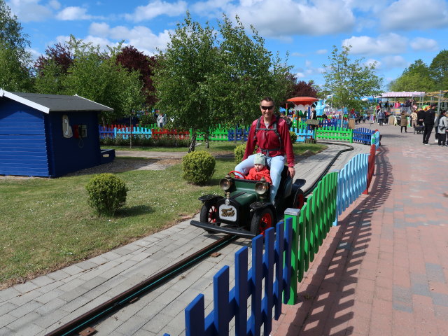 Nils und ich im Sommerland Sjælland in Nørre Asmindrup (18. Mai)