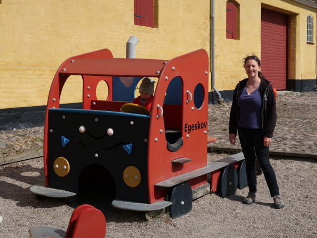 Nils und Sabine beim Egeskov Veteranmuseum in Kværndrup (19. Mai)