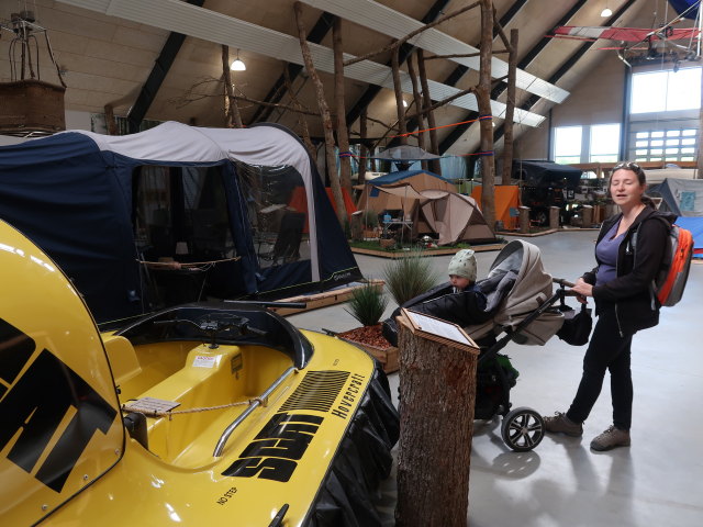 Nils und Sabine im Egeskov Camping Outdoor Museum in Kværndrup (19. Mai)