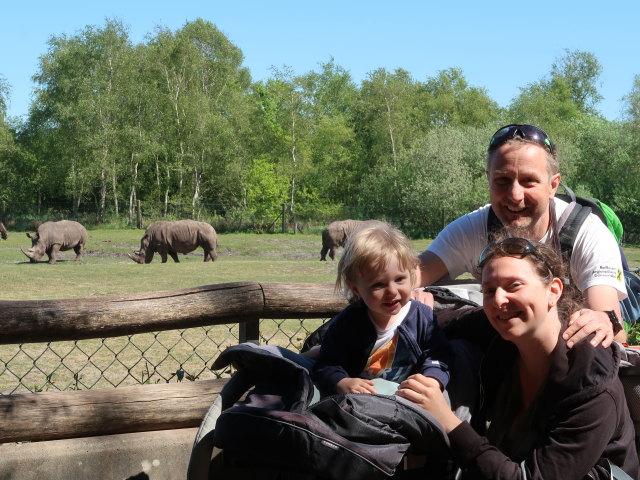 Nils, Sabine und ich bei den Breitmaulnashörnern im Givskud Zoo in Give (20. Mai)