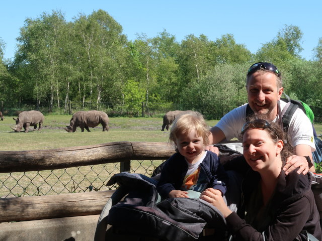Nils, Sabine und ich bei den Breitmaulnashörnern im Givskud Zoo in Give (20. Mai)