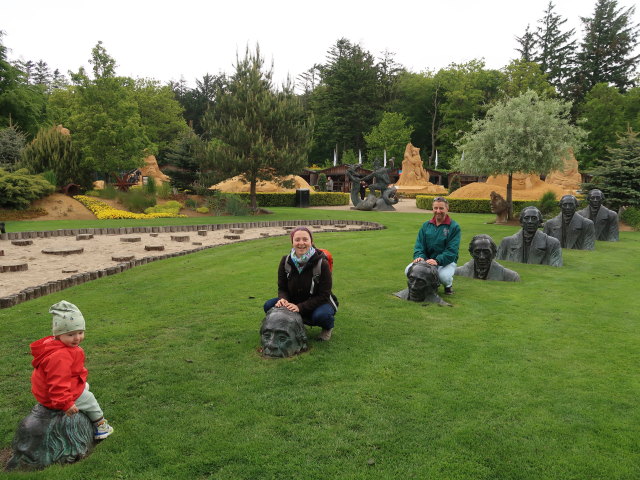 Nils, Sabine und ich im Skulpturparken Blokhus (24. Mai)
