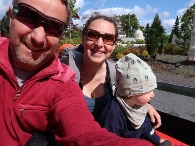 Ich, Sabine und Nils in Minibåde im Legoland Billund Resort (26. Mai)