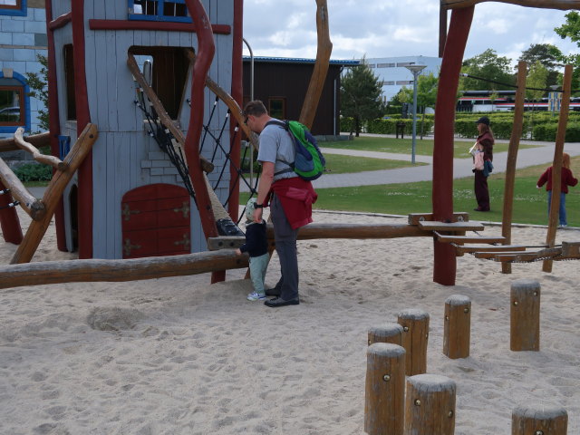 Nils und ich beim Castle Hotel in Billund (26. Mai)