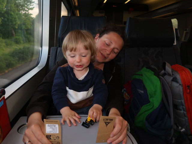 Nils und Sabine im IC 862 (28. Mai)