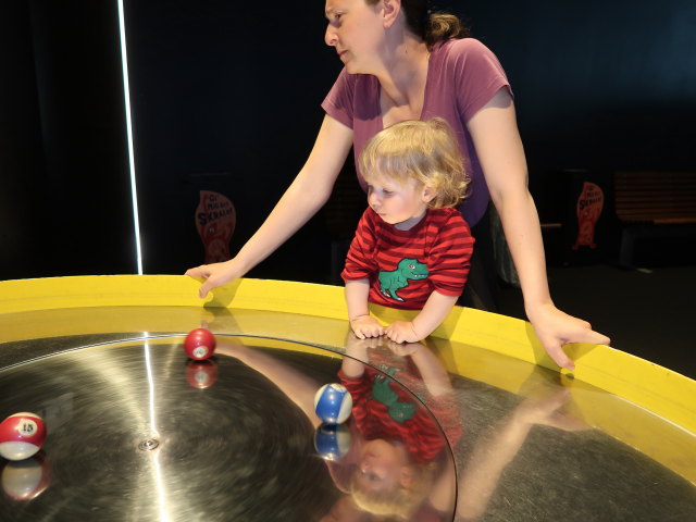 Sabine und Nils im Experimentarium in Hellerup (31. Mai)