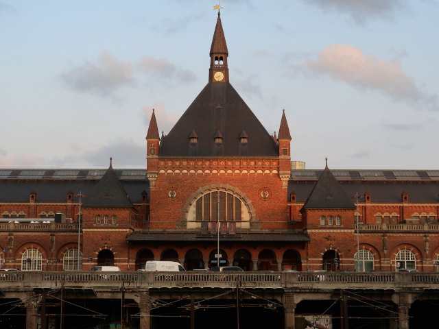 Københavns Hovedbanegård, 3 m (31. Mai)