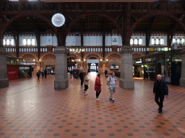 Københavns Hovedbanegård, 3 m (31. Mai)