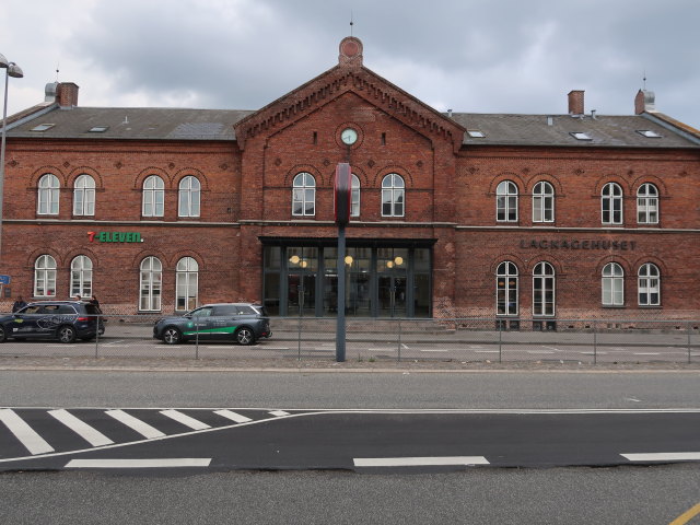 Hillerød Station, 37 m (1. Juni)