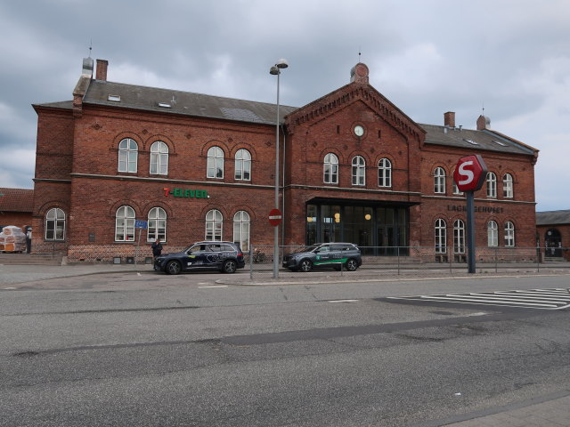 Hillerød Station, 37 m (1. Juni)