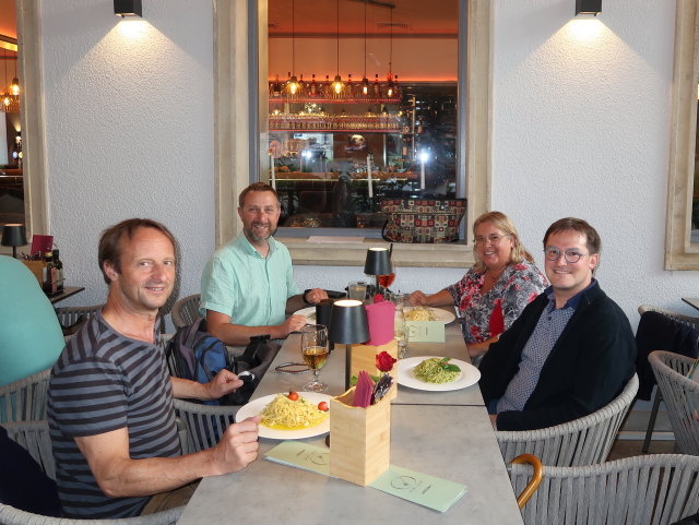 Jörg, ich, Doris und Jakob im Pasta e Basta