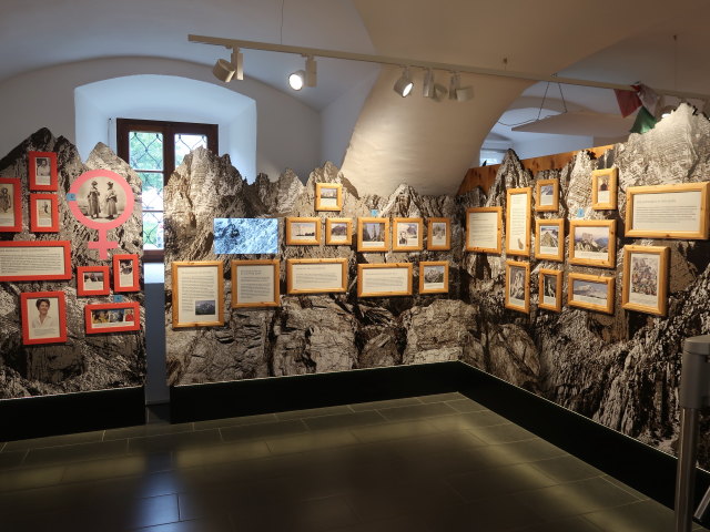 Museum 'Zwischen Himmel und Erde - Gerlinde Kaltenbrunner und die Welt der 8000er' in Spital am Pyhrn, 640 m (8. Juni)