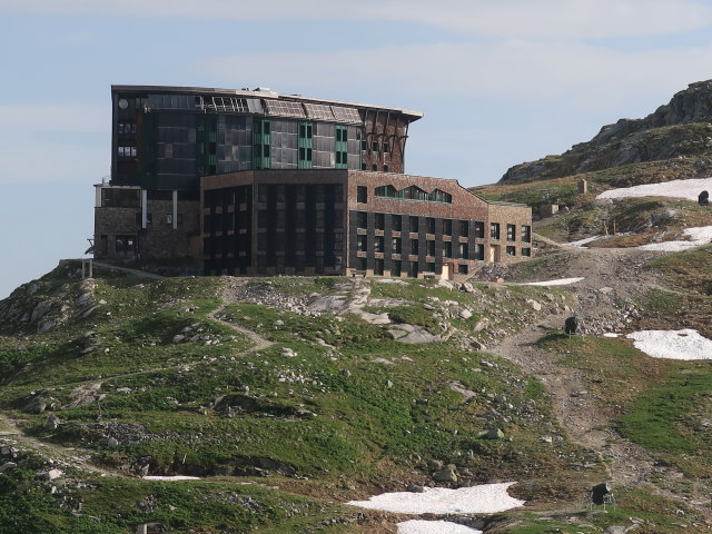 Berghotel Rudolfshütte, 2.311 m (15. Juni)