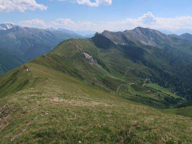 zwischen Hoher Warte und Naviser Kreuzjöchl