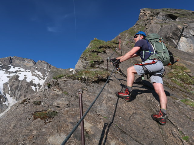 Christian am Gleiwitzer Höhenweg zwischen Unterer Jägerscharte und Oberer Jägerscharte (22. Juni)
