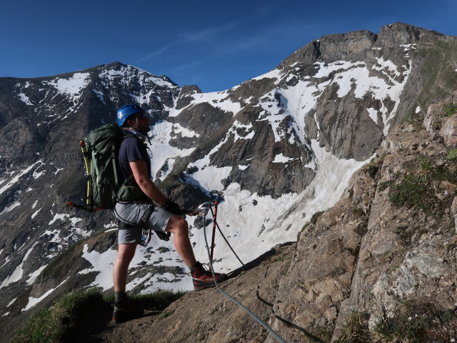 Christian am Gleiwitzer Höhenweg zwischen Unterer Jägerscharte und Oberer Jägerscharte (22. Juni)