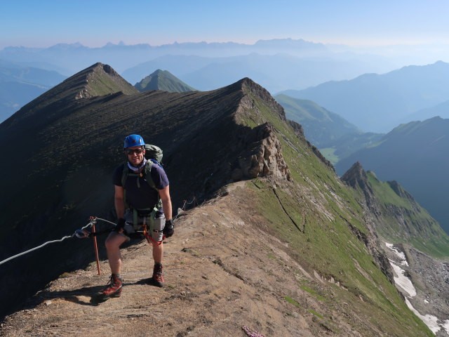 Christian am Gleiwitzer Höhenweg zwischen Oberer Jägerscharte und Kempsenkopf (22. Juni)