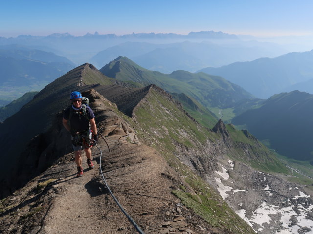Christian am Gleiwitzer Höhenweg zwischen Oberer Jägerscharte und Kempsenkopf (22. Juni)