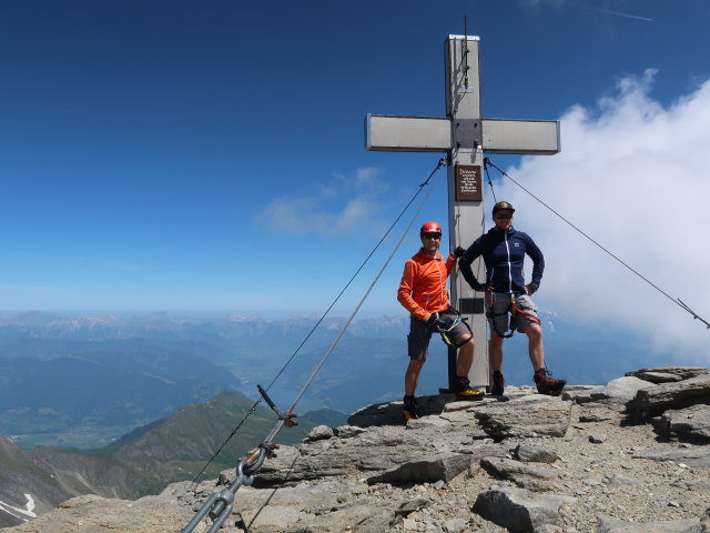 Ich und Christian auf der Schneespitze, 3.317 m (22. Juni)