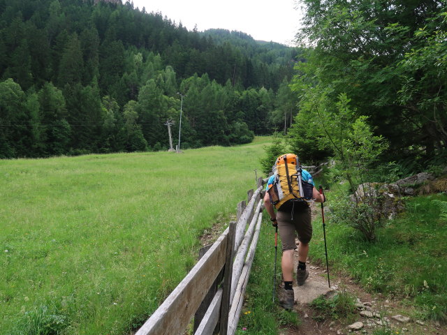 Aaron zwischen Feichten und Verpeilalpe (28. Juni)