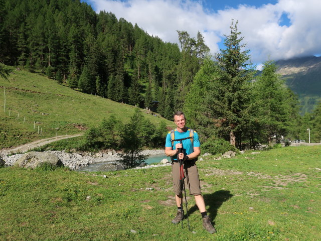 Aaron auf der Verpeilalpe, 1.802 m (28. Juni)