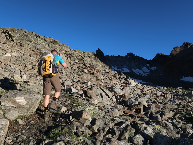Aaron zwischen Kaunergrathütte und Verpeilspitze-Normalweg (29. Juni)