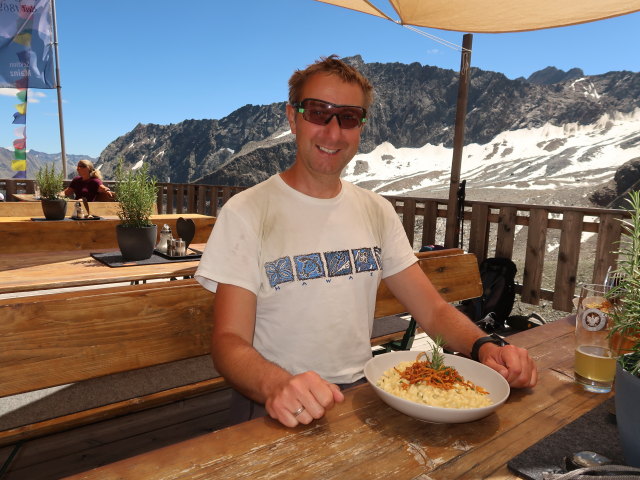 Ich bei der Kaunergrathütte, 2.817 m (29. Juni)