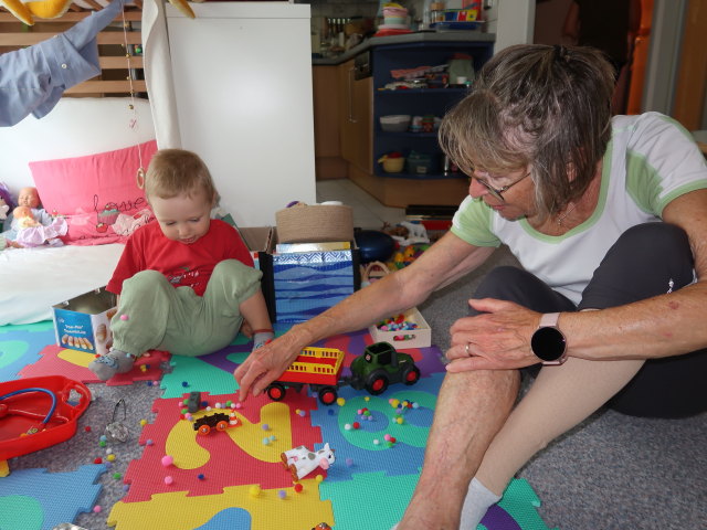 Nils und Mama in unserer Wohnung