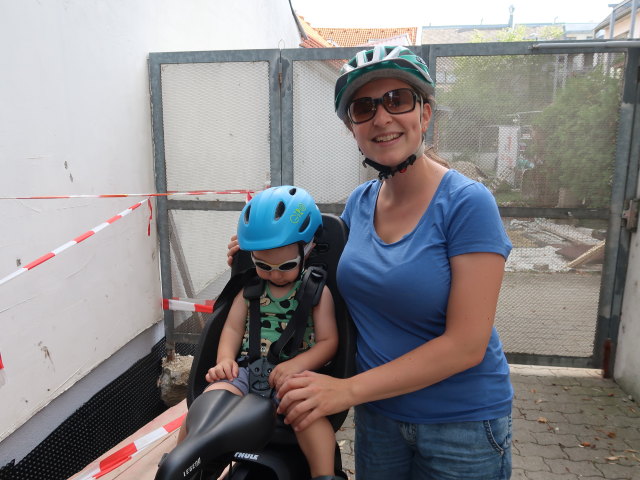 Nils und Sabine am Süßenbrunner Platz 12