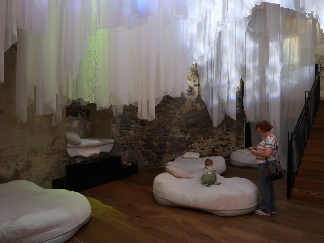 Nils und Brigitte in der Ausstellung 'Träume ... träumen'