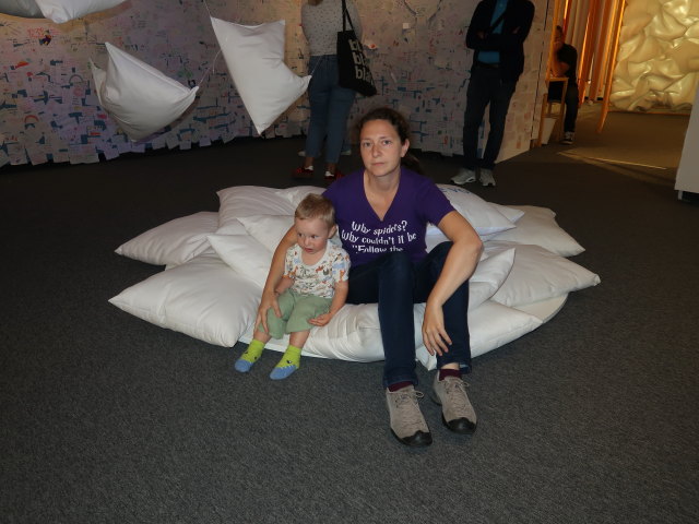 Nils und Sabine in der Ausstellung 'Träume ... träumen'