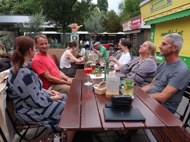Agata, Jörg, Doris und Friedrich im Markt.GrätzL