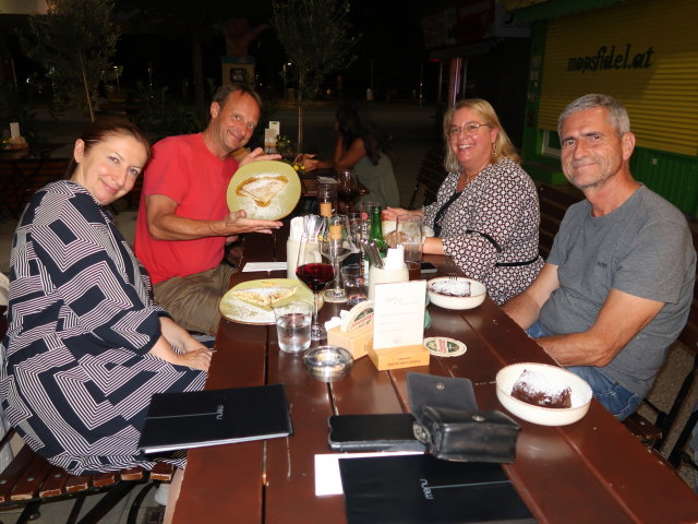 Agata, Jörg, Doris und Friedrich im Markt.GrätzL