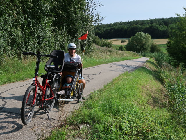 Nils und ich zwischen Niederkreuzstetten und Hautzendorf
