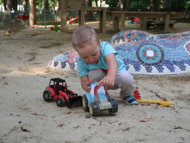 Nils am Erlebnisspielplatz Schloss Wolkersdorf