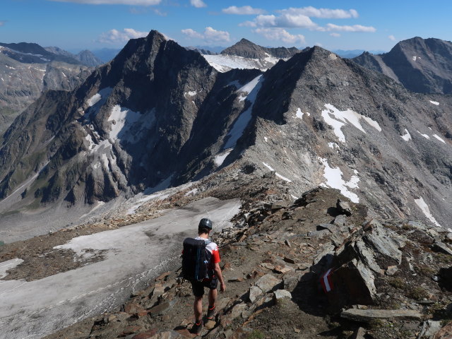 Ronald am Klagenfurter Jubiläumsweg zwischen Hocharn und Nördlicher Goldzechscharte (8. Aug.)