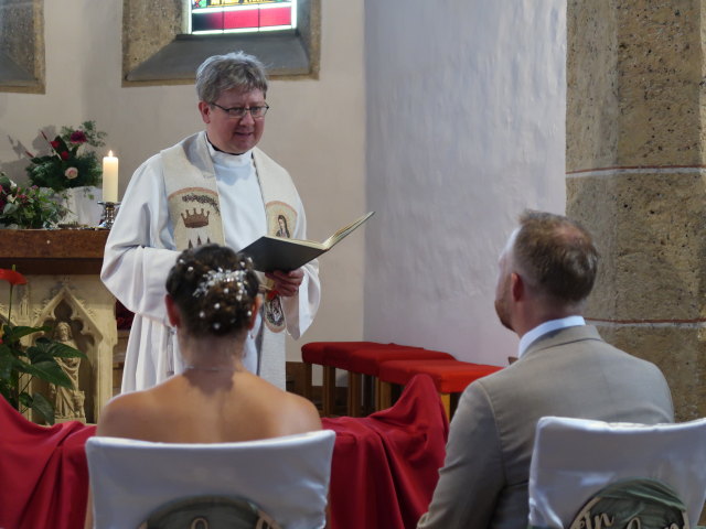 Kathrin, ? und Thomas in der Pfarrkirche Payerbach, 483 m