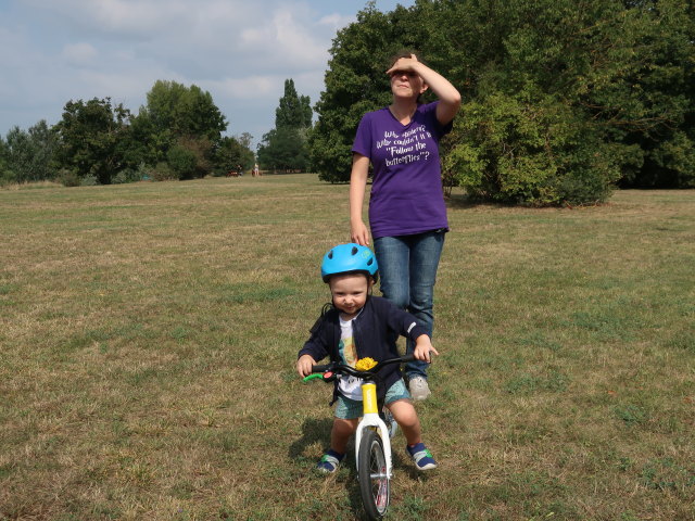Nils und Sabine beim Badeteich Süßenbrunn
