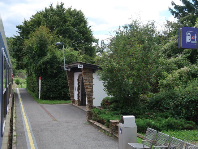 Haltestelle Stiefern, 227 m